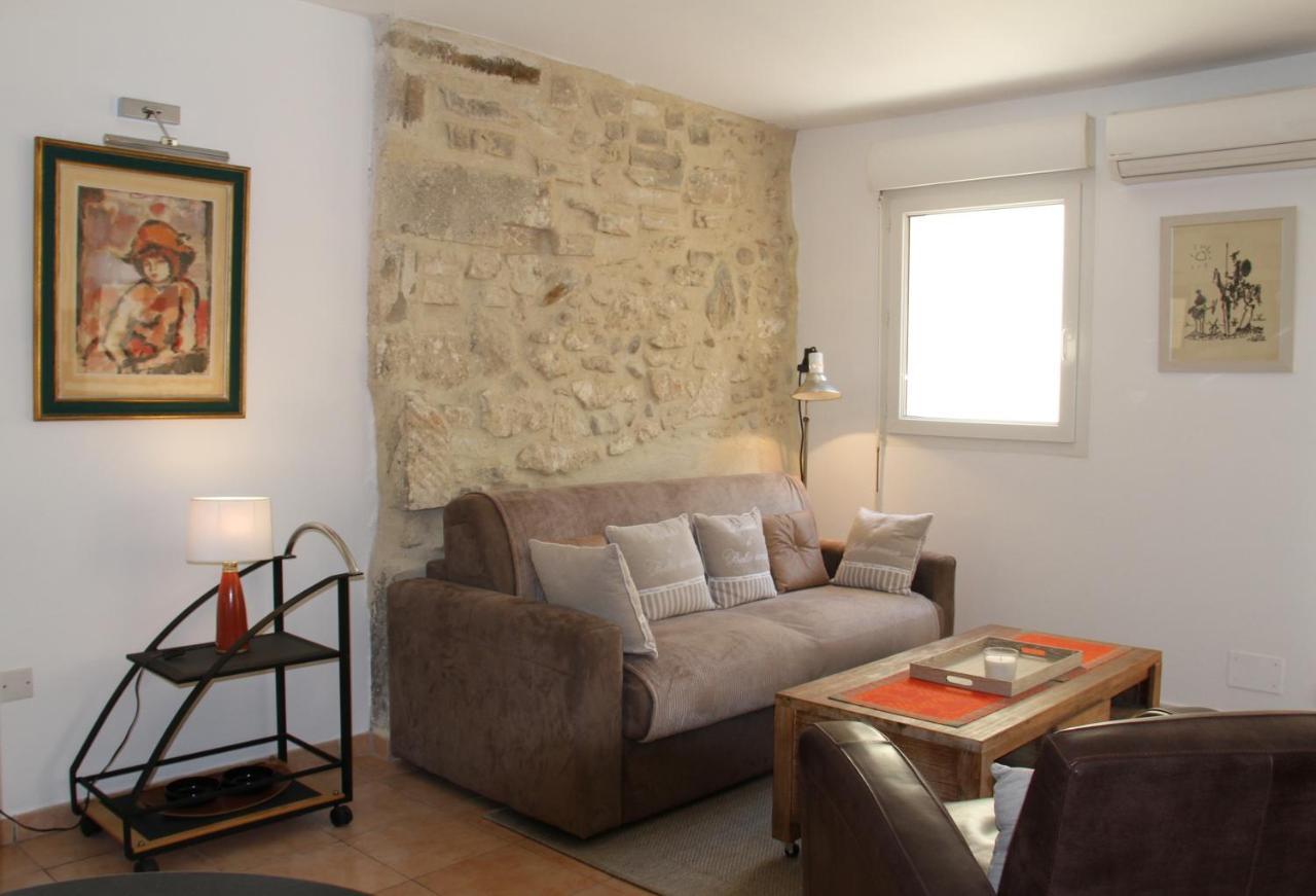 Agreable Maison De Ville Eyragues Zewnętrze zdjęcie