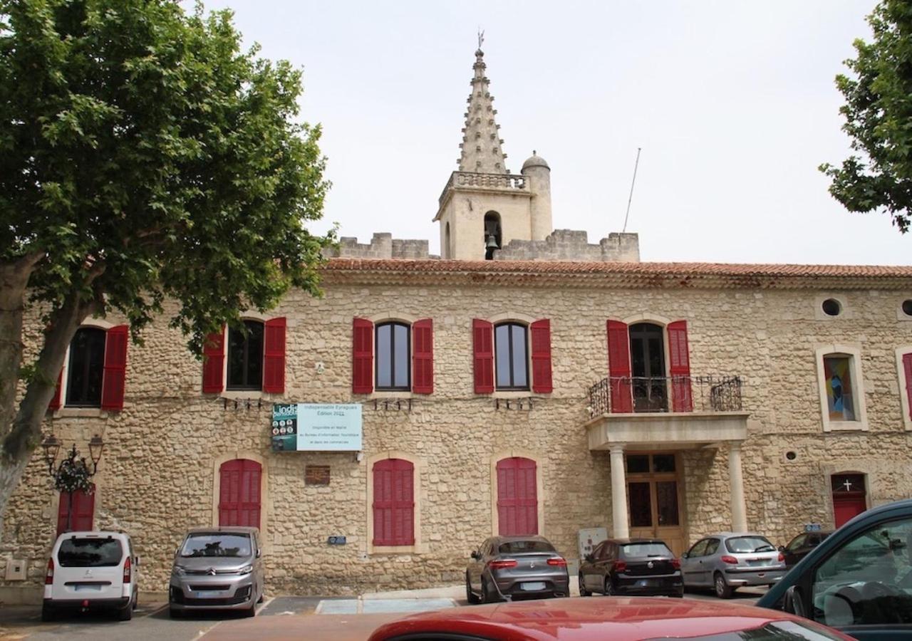 Agreable Maison De Ville Eyragues Zewnętrze zdjęcie