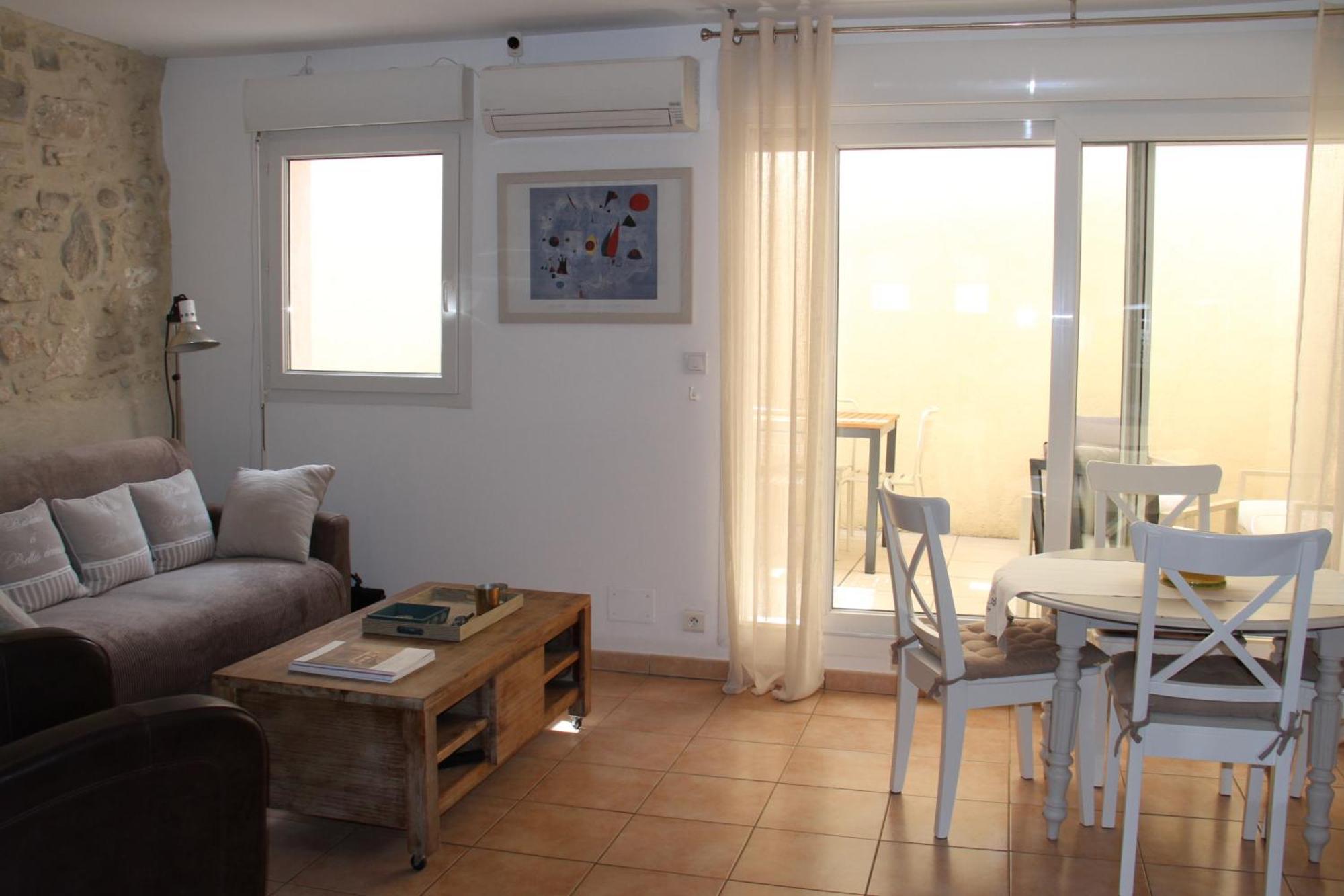 Agreable Maison De Ville Eyragues Zewnętrze zdjęcie